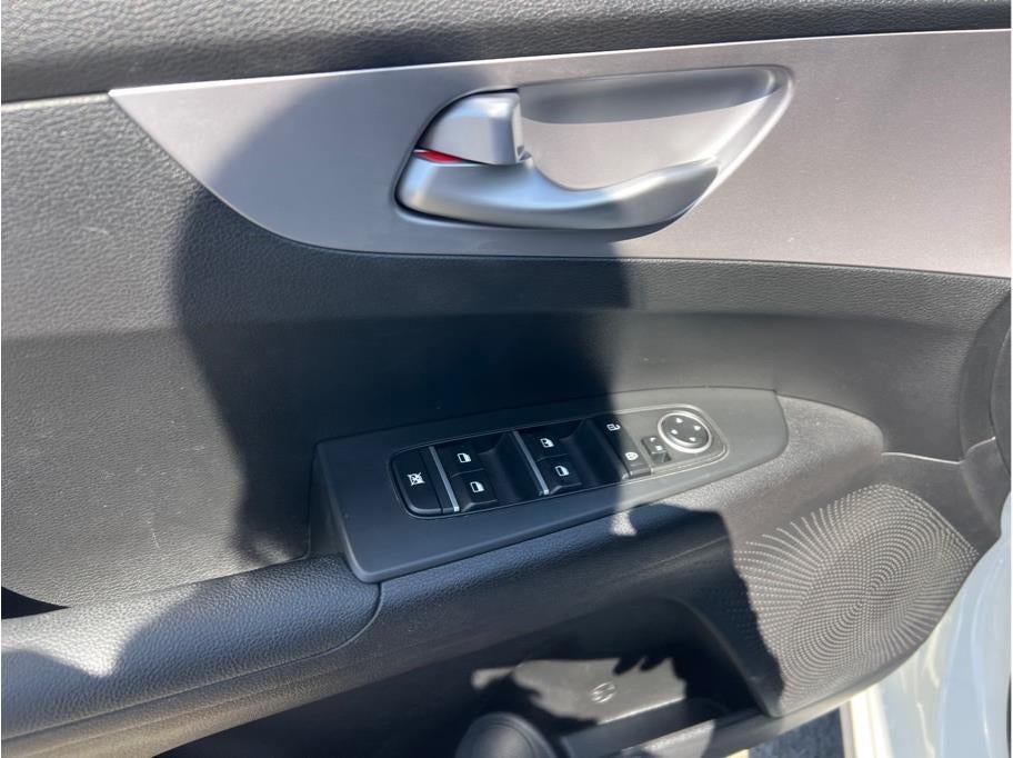 2023 Kia Forte LXS Sedan 4D