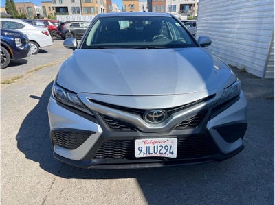 2024 Toyota Camry SE Sedan 4D