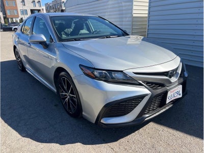 2024 Toyota Camry SE Sedan 4D