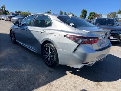 2024 Toyota Camry SE Sedan 4D