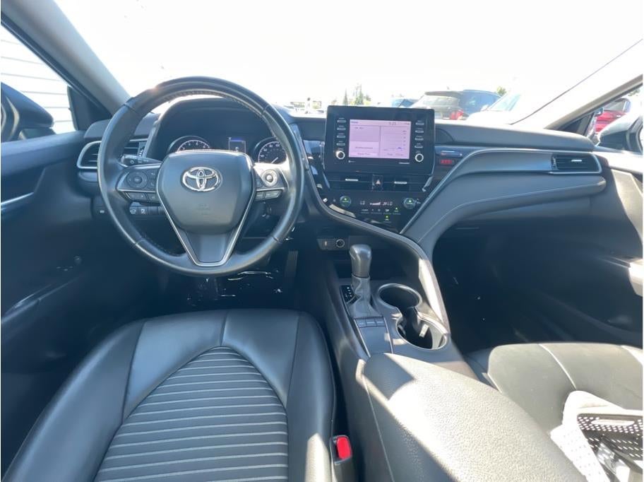 2024 Toyota Camry SE Sedan 4D