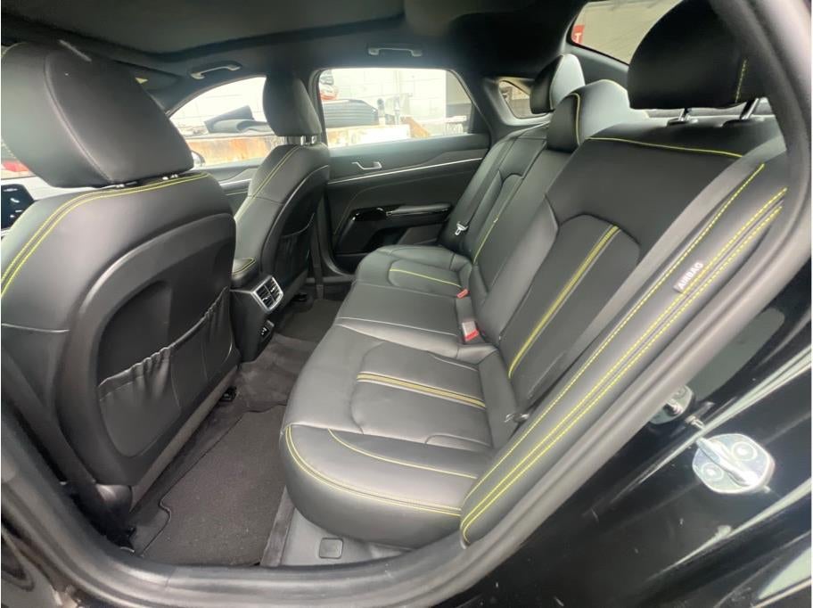 2025 Kia K5 GT Sedan 4D