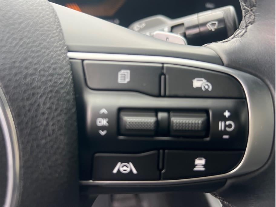 2025 Kia K5 GT Sedan 4D