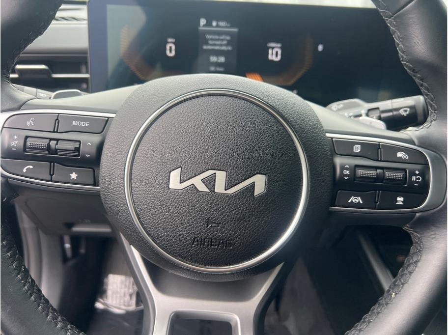 2025 Kia K5 GT Sedan 4D