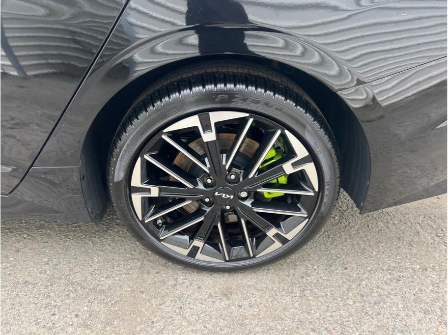 2025 Kia K5 GT Sedan 4D