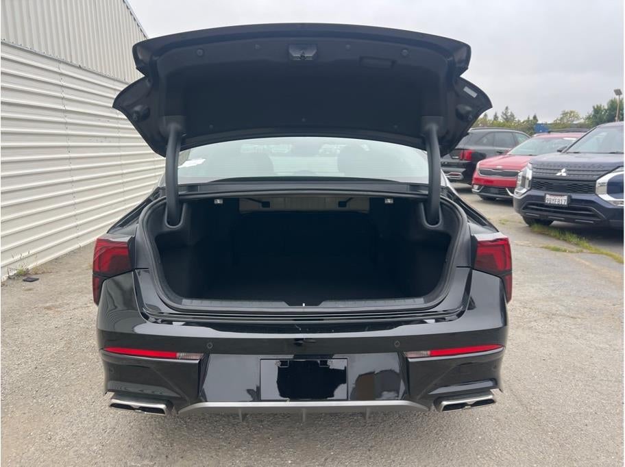 2025 Kia K5 GT Sedan 4D