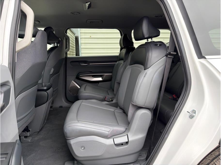 2024 Kia EV9 Light Long Range Sport Utility 4D