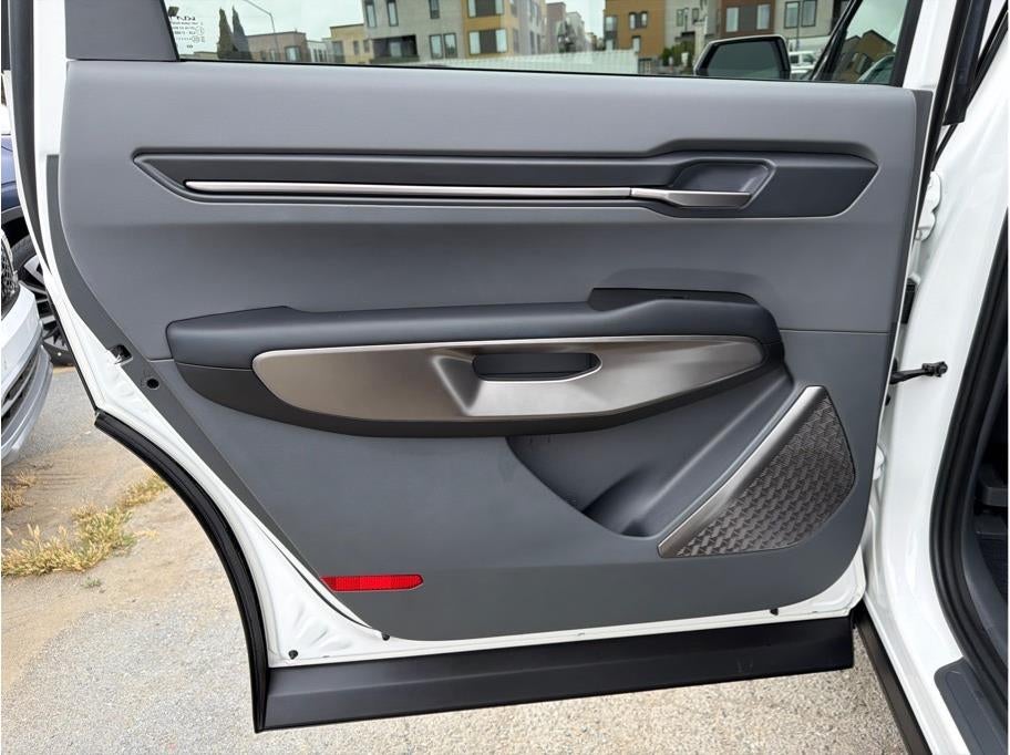 2024 Kia EV9 Light Long Range Sport Utility 4D