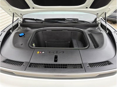 2024 Kia EV9 Light Long Range Sport Utility 4D