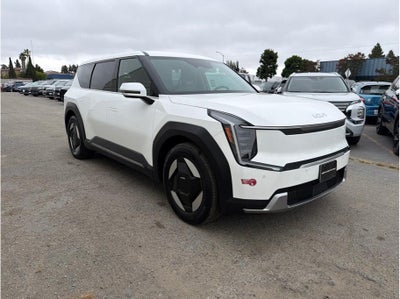 2024 Kia EV9 Light Long Range Sport Utility 4D
