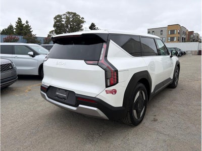 2024 Kia EV9 Light Long Range Sport Utility 4D