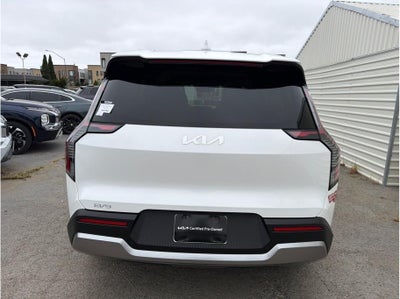 2024 Kia EV9 Light Long Range Sport Utility 4D