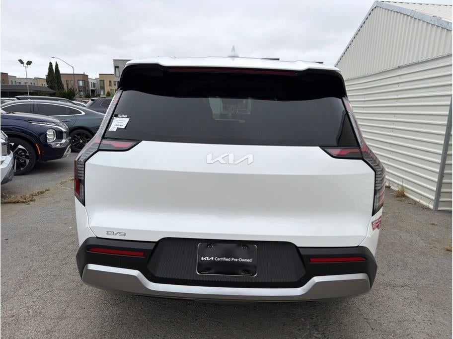2024 Kia EV9 Light Long Range Sport Utility 4D