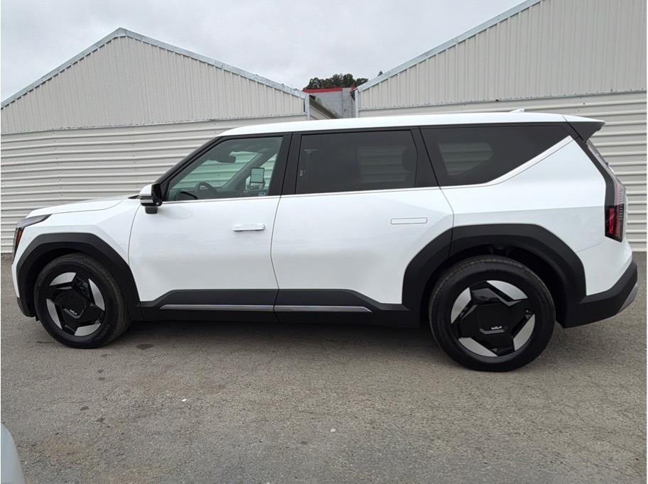 2024 Kia EV9 Light Long Range Sport Utility 4D