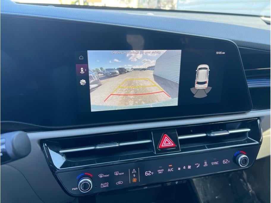 2023 Kia Niro EV Wind Wagon 4D