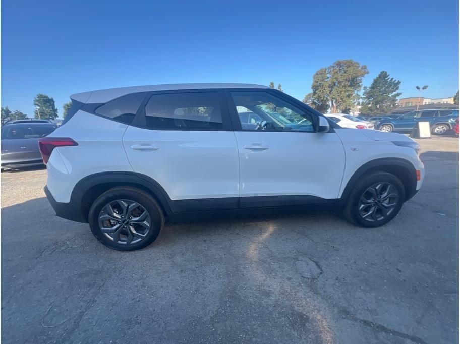 2026 Kia Seltos LX Sport Utility 4D