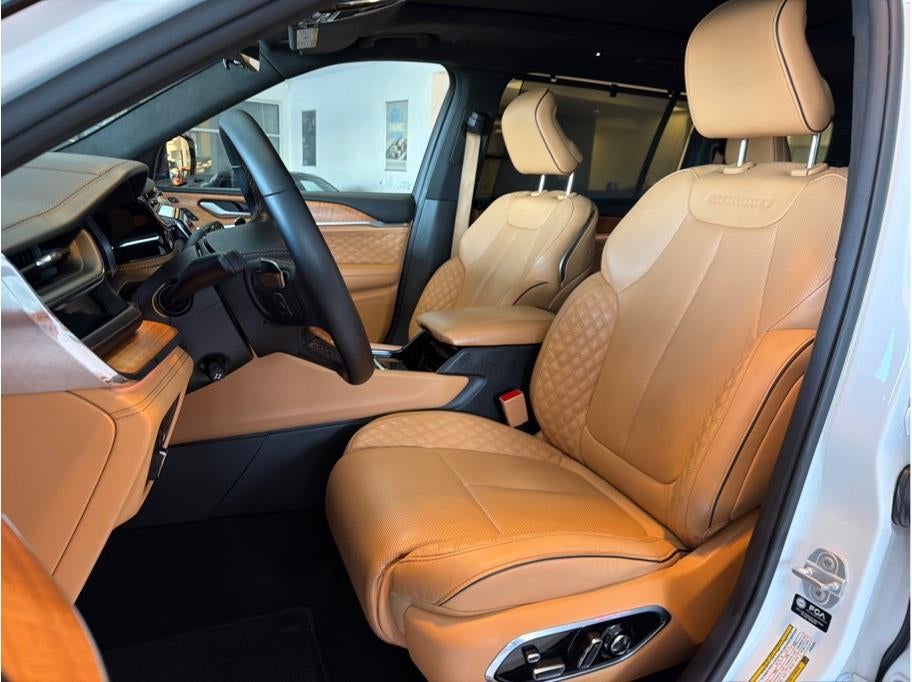 2023 Jeep Grand Cherokee L Summit Reserve Sport Utility 4D