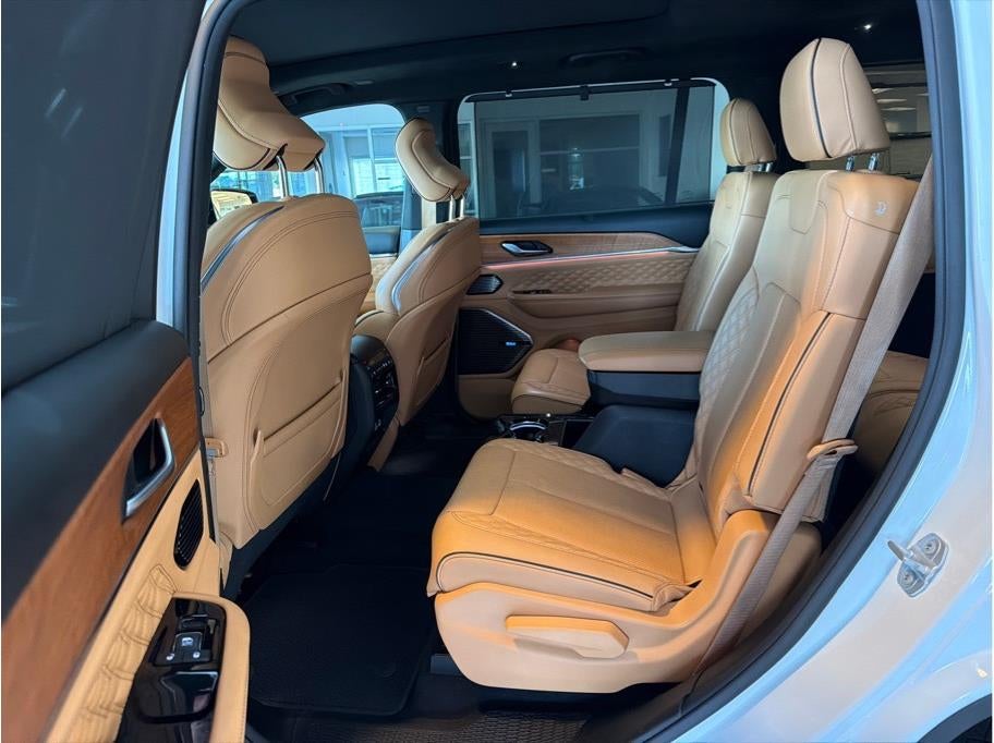 2023 Jeep Grand Cherokee L Summit Reserve Sport Utility 4D