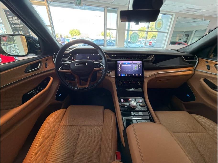 2023 Jeep Grand Cherokee L Summit Reserve Sport Utility 4D