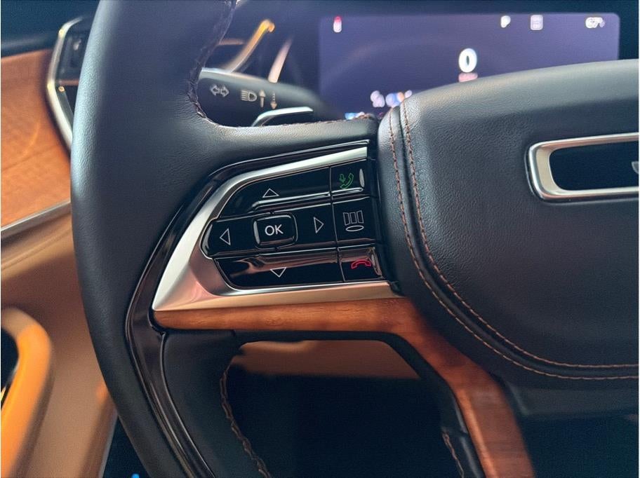 2023 Jeep Grand Cherokee L Summit Reserve Sport Utility 4D