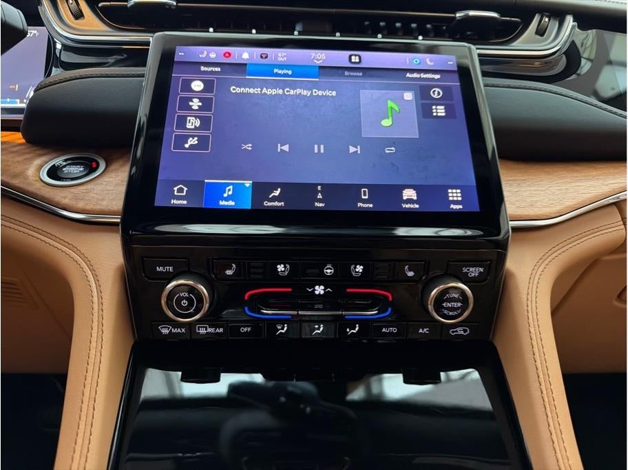 2023 Jeep Grand Cherokee L Summit Reserve Sport Utility 4D