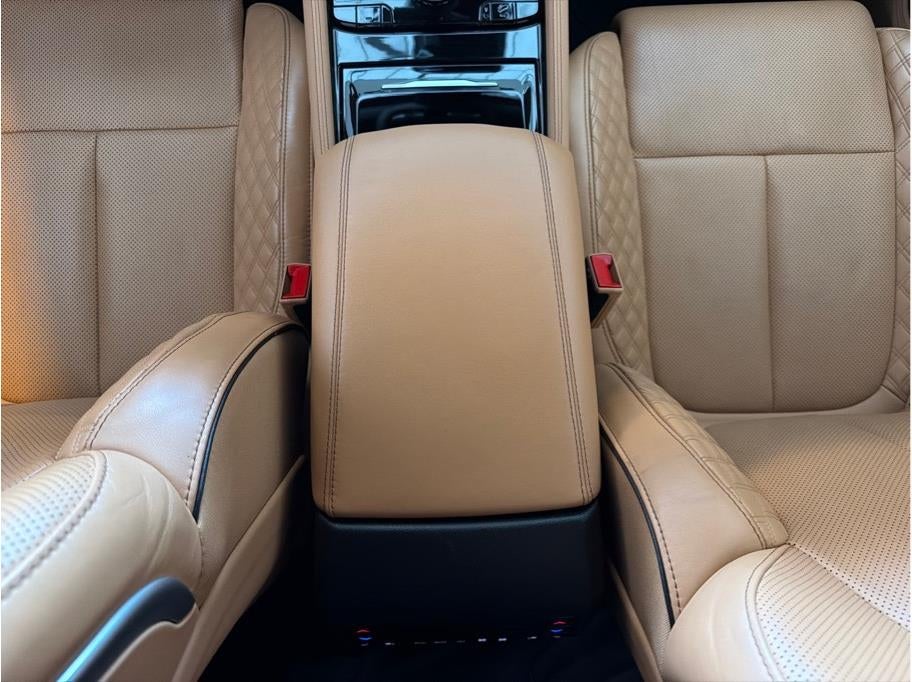 2023 Jeep Grand Cherokee L Summit Reserve Sport Utility 4D