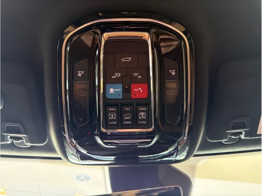 2023 Jeep Grand Cherokee L Summit Reserve Sport Utility 4D