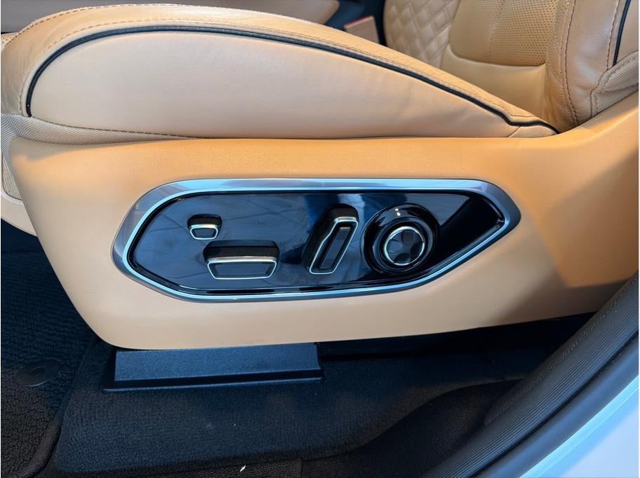 2023 Jeep Grand Cherokee L Summit Reserve Sport Utility 4D