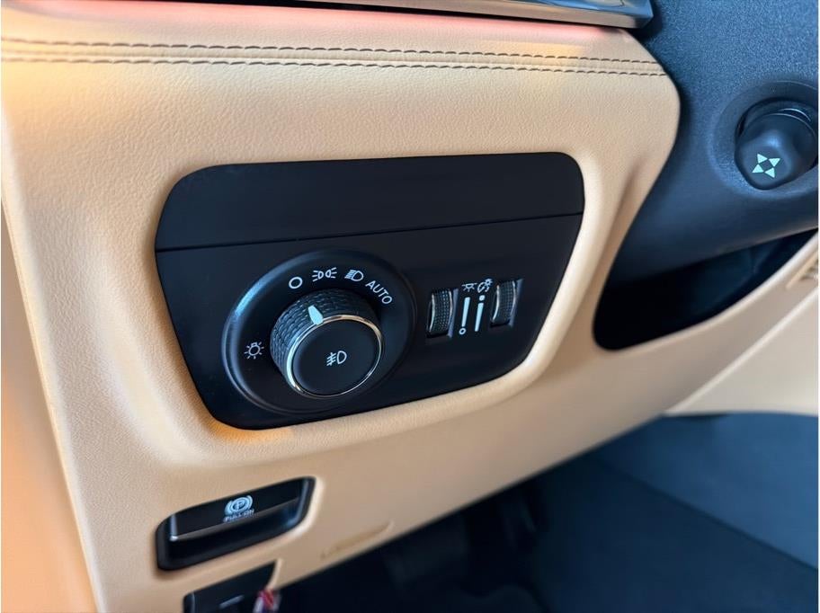 2023 Jeep Grand Cherokee L Summit Reserve Sport Utility 4D