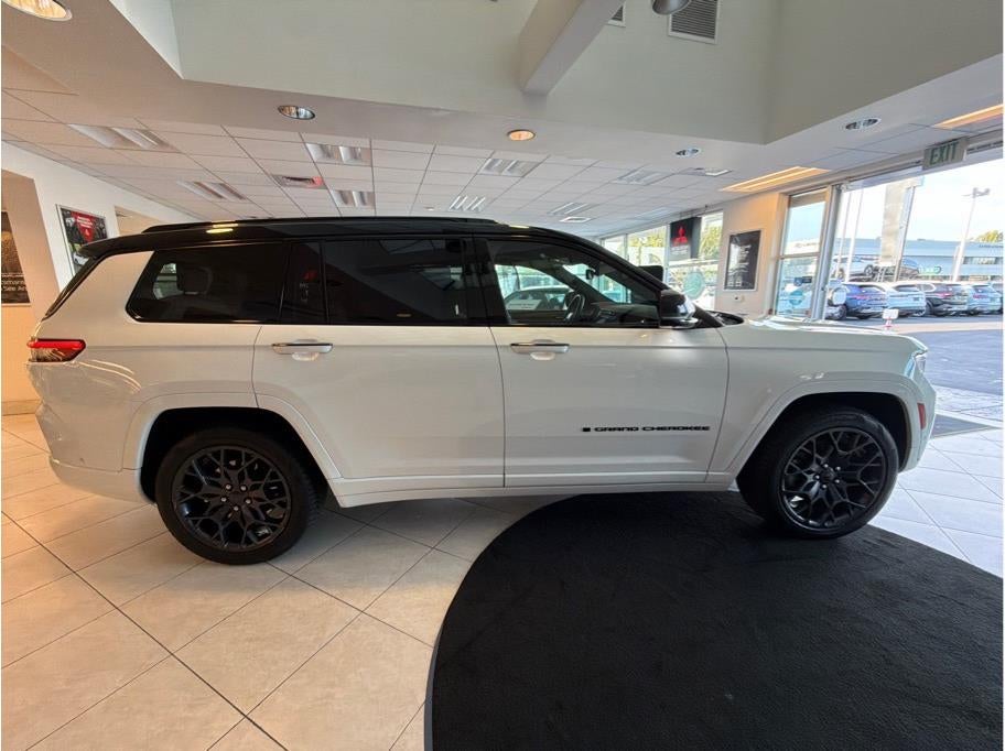 2023 Jeep Grand Cherokee L Summit Reserve Sport Utility 4D