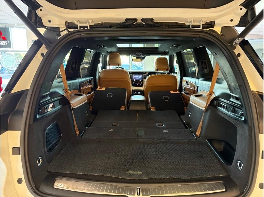 2023 Jeep Grand Cherokee L Summit Reserve Sport Utility 4D