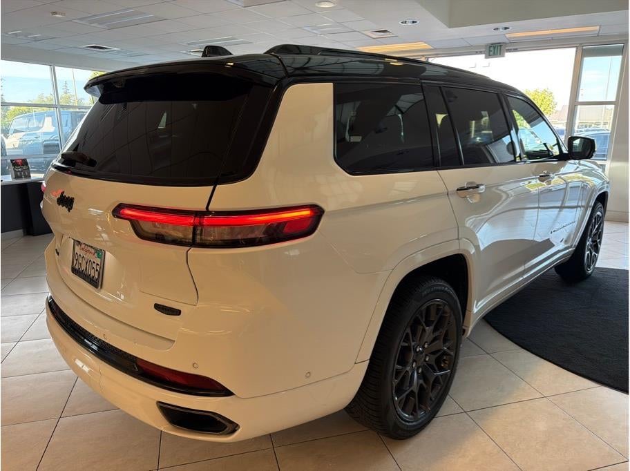 2023 Jeep Grand Cherokee L Summit Reserve Sport Utility 4D