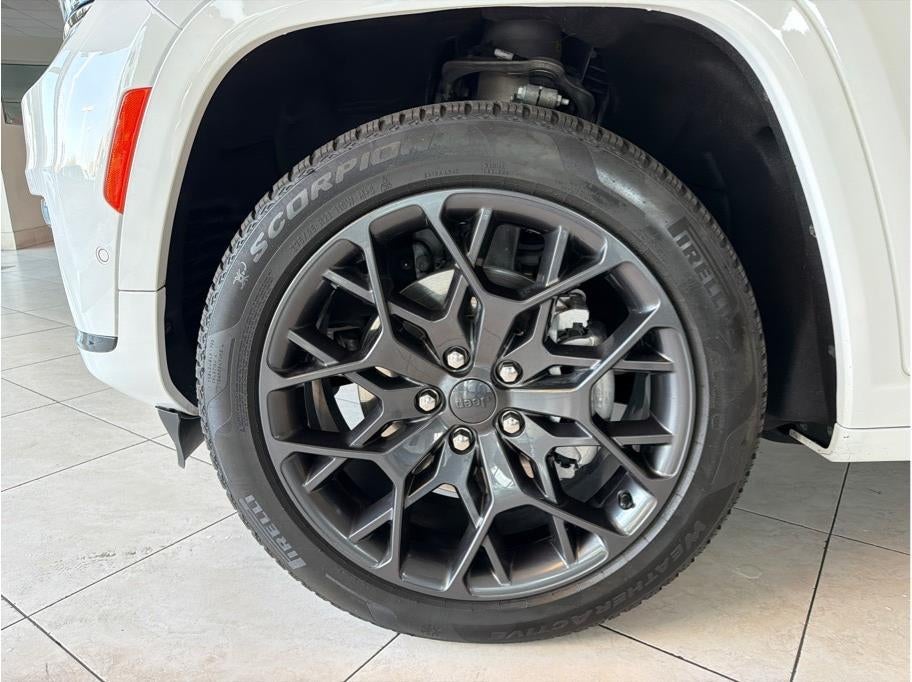 2023 Jeep Grand Cherokee L Summit Reserve Sport Utility 4D
