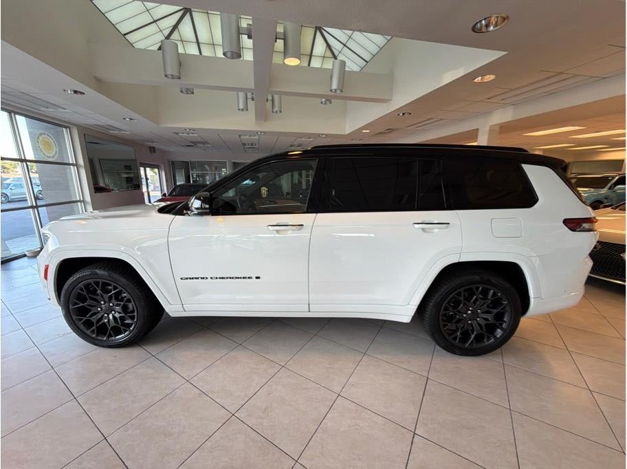 2023 Jeep Grand Cherokee L Summit Reserve Sport Utility 4D