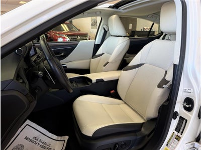 2025 Lexus ES ES 300h Sedan 4D