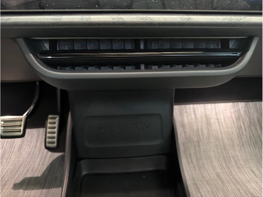 2023 Rivian R1S Launch Edition Sport Utility 4D