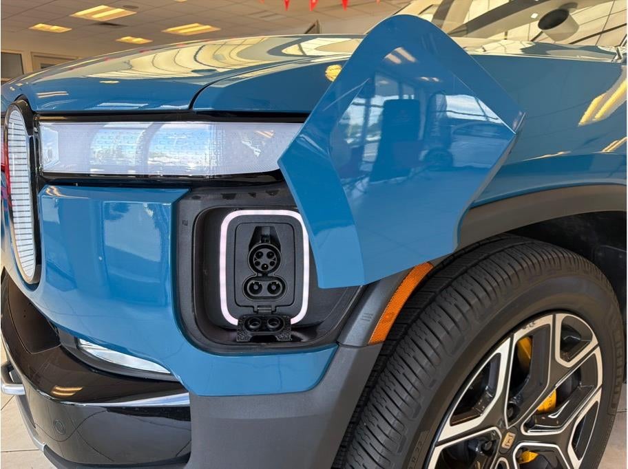 2023 Rivian R1S Launch Edition Sport Utility 4D