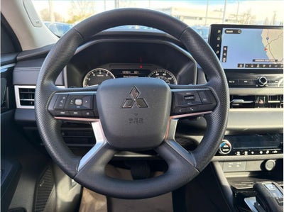 2026 Mitsubishi Outlander ES