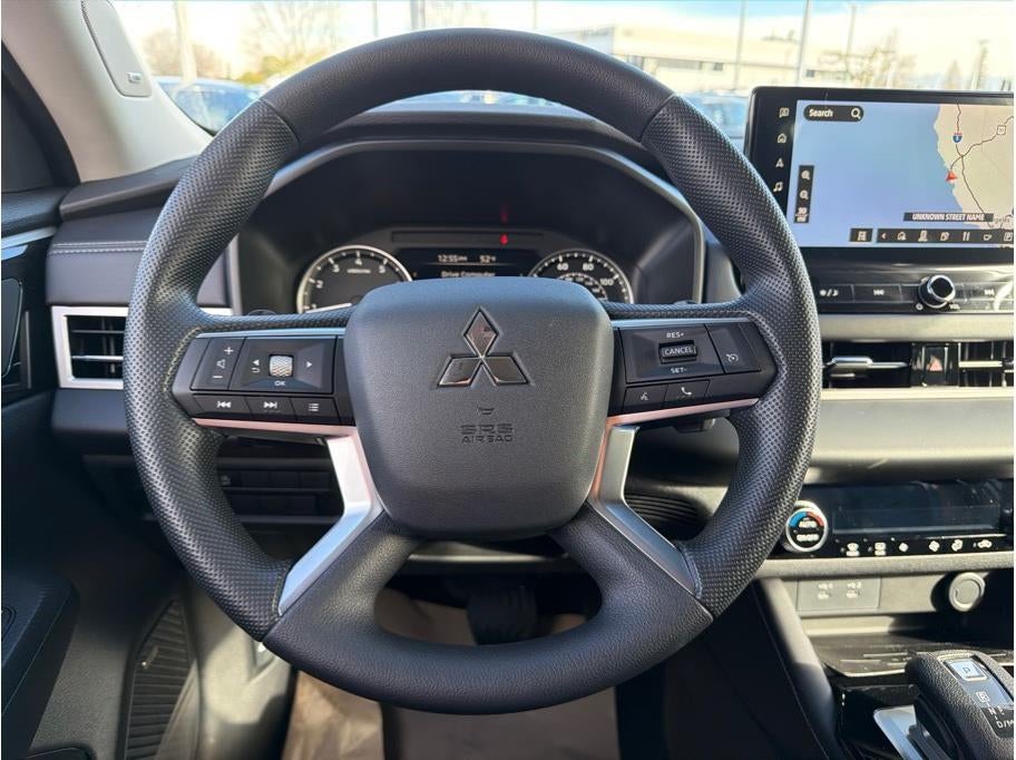 2026 Mitsubishi Outlander ES