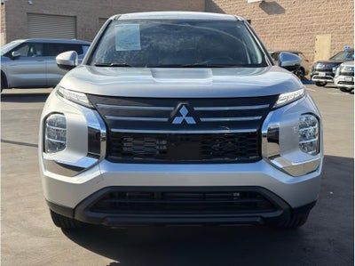 2026 Mitsubishi Outlander ES