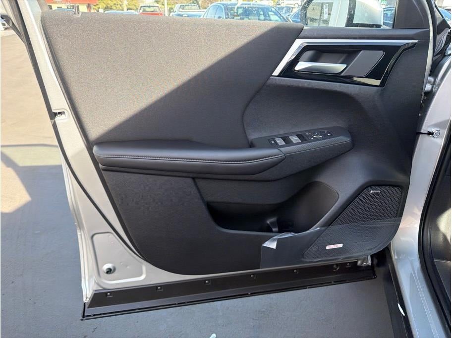 2026 Mitsubishi Outlander ES