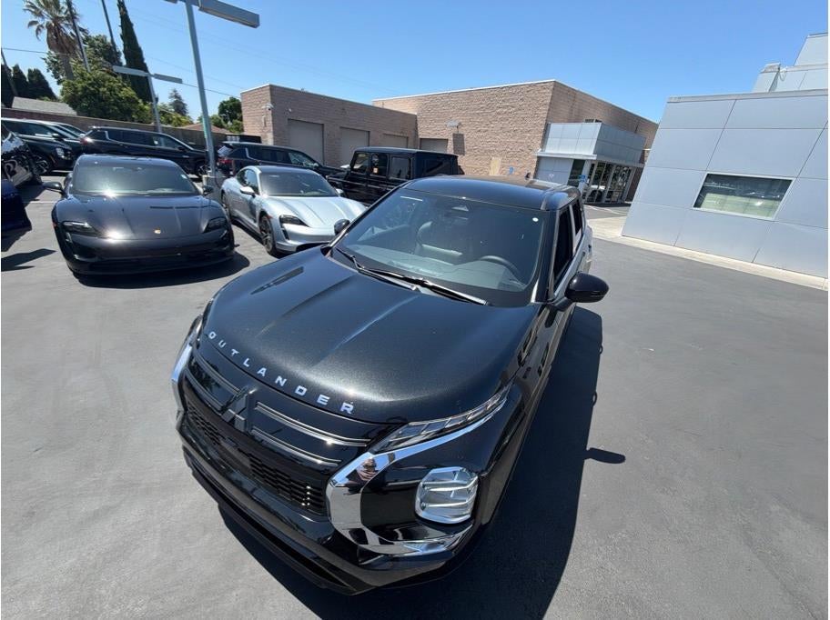 2026 Mitsubishi Outlander LE