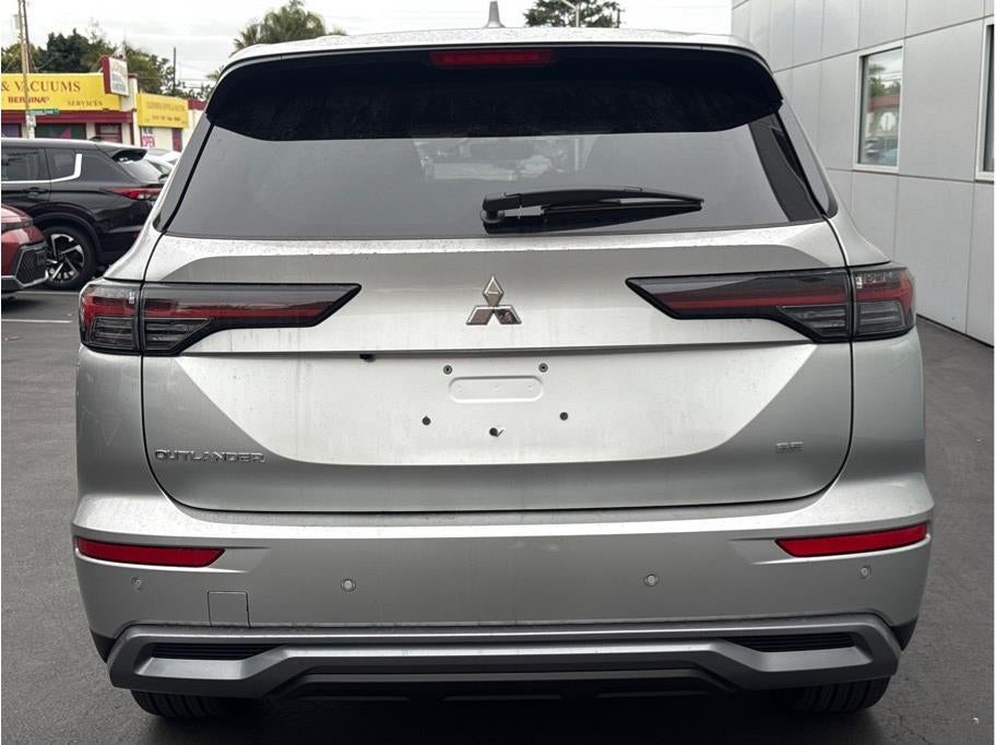 2026 Mitsubishi Outlander SE
