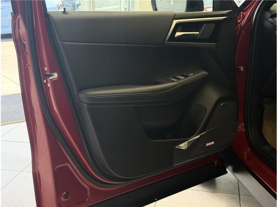 2026 Mitsubishi Outlander LE
