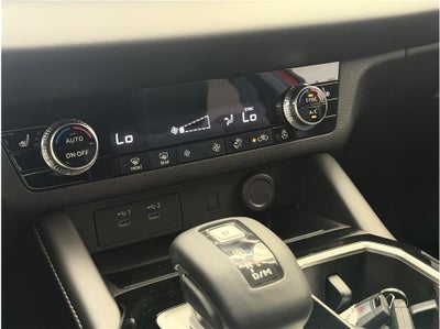 2026 Mitsubishi Outlander LE