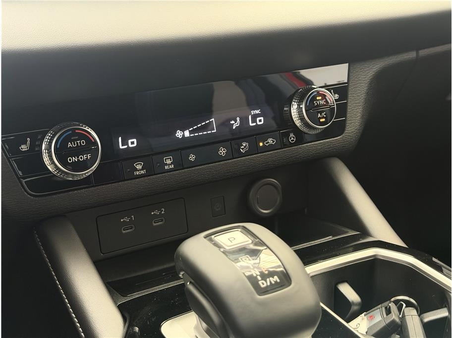 2026 Mitsubishi Outlander LE