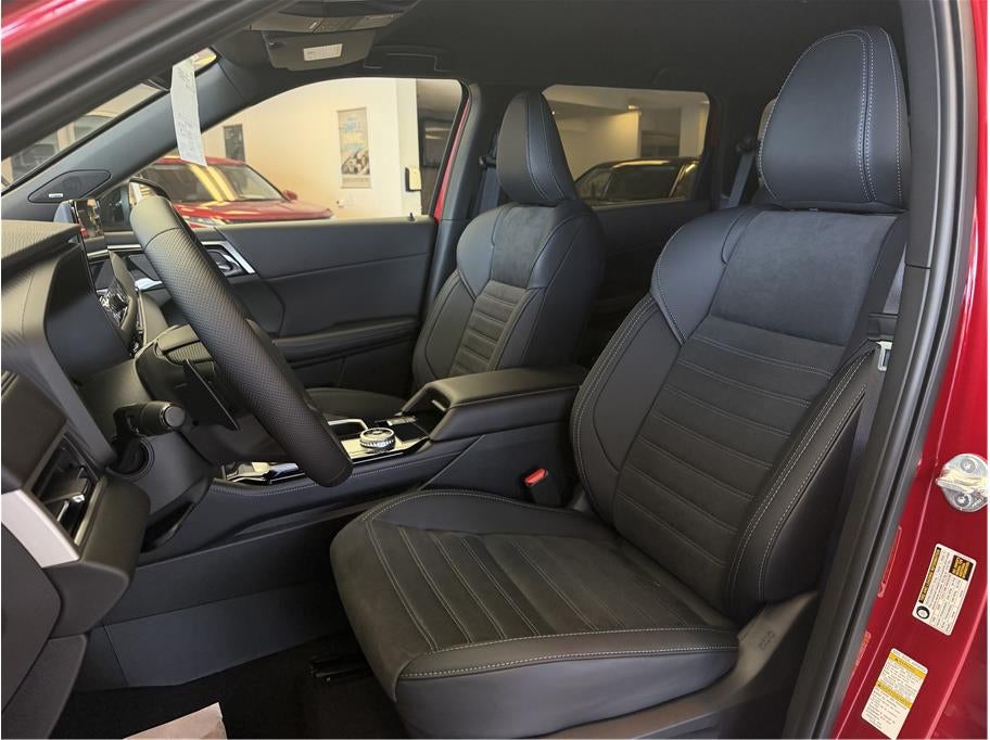 2026 Mitsubishi Outlander LE