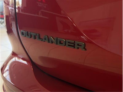 2026 Mitsubishi Outlander LE