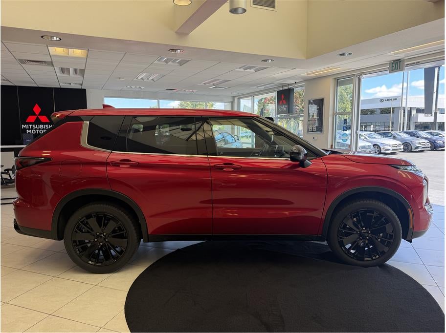2026 Mitsubishi Outlander LE