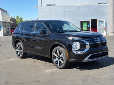 2026 Mitsubishi Outlander SE